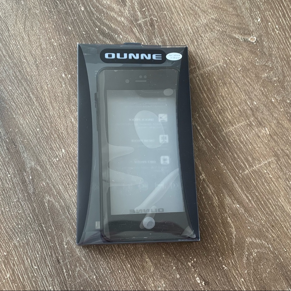 Ounne waterproof iPhone 7+/8+ phone case never used